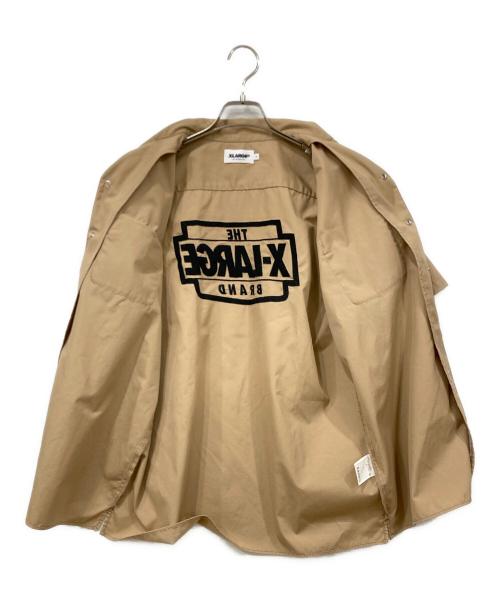 X-LARGE（エクストララージ）X-LARGE (エクストララージ) 半袖シャツ ベージュ サイズ:Lサイズの古着・服飾アイテム