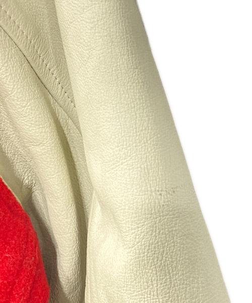 MAC HOPE（マックホープ）MAC HOPE (マックホープ) スタジャン アイボリー×レッド サイズ:Lサイズの古着・服飾アイテム