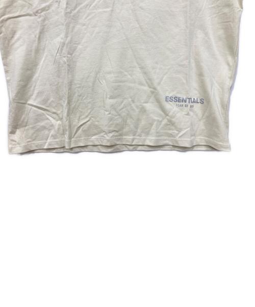 FOG ESSENTIALS（フィアオブゴッド エッセンシャル）FOG ESSENTIALS (フィアオブゴッド エッセンシャル) 半袖カットソー アイボリー サイズ:Mサイズの古着・服飾アイテム
