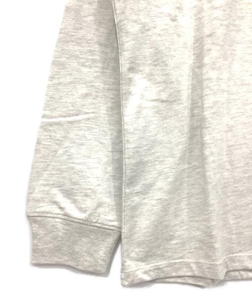 FOG ESSENTIALS（フィアオブゴッド エッセンシャル）FOG ESSENTIALS (フィアオブゴッド エッセンシャル) 長袖カットソー ライトグレー サイズ:Mサイズ 未使用品の古着・服飾アイテム