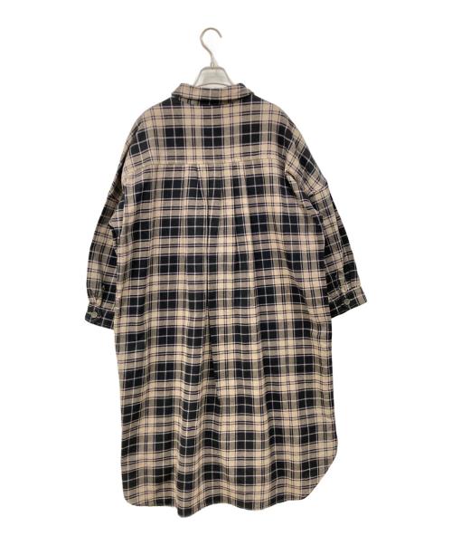 tumugu（ツムグ）tumugu (ツムグ) 長袖ワンピース ベージュ×ネイビー サイズ:Freeの古着・服飾アイテム