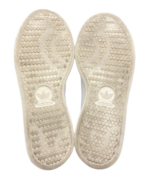 adidas（アディダス）adidas (アディダス) スニーカー ホワイト×ネイビー サイズ:23.5㎝の古着・服飾アイテム