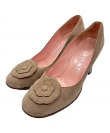 CHANEL（シャネル）の古着「スウェードパンプス」｜ベージュ