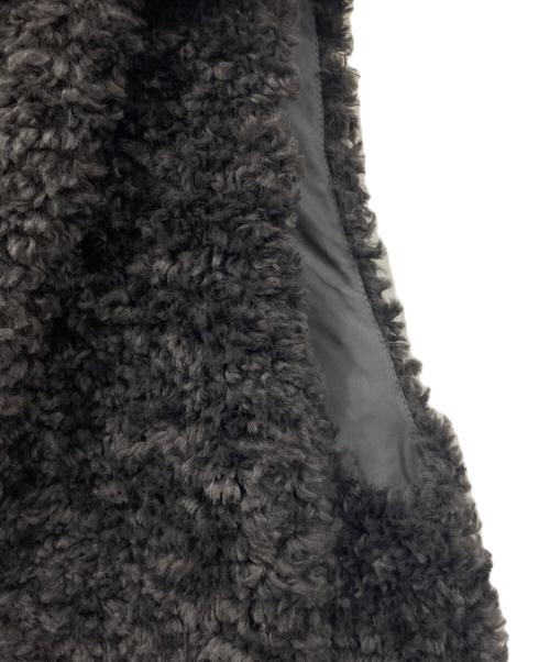 THREE DOTS（スリードッツ）THREE DOTS (スリードッツ) プードルボア テーラードベスト グレー サイズ:SIZE S 未使用品の古着・服飾アイテム