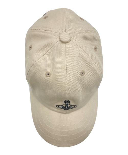 Vivienne Westwood（ヴィヴィアンウエストウッド）Vivienne Westwood (ヴィヴィアンウエストウッド) キャップ ベージュ×ブラックの古着・服飾アイテム