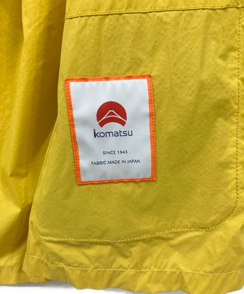 BEAMS（ビームス）BEAMS (ビームス) KOMATSU (コマツ) ナイロンコート イエロー×ブラウン サイズ:Mの古着・服飾アイテム