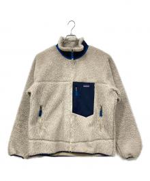 Patagonia（パタゴニア）の古着「クラシックレトロXジャケット」｜ベージュ×ネイビー