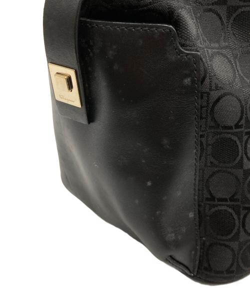 Salvatore Ferragamo（サルヴァトーレ フェラガモ）Salvatore Ferragamo (サルヴァトーレ フェラガモ) ワンショルダーバッグ ブラックの古着・服飾アイテム