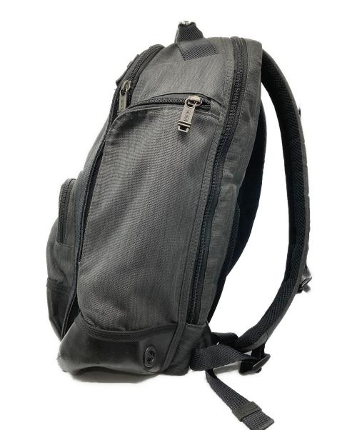 TUMI（トゥミ）TUMI (トゥミ) PC収納リュック ブラック×グレーの古着・服飾アイテム