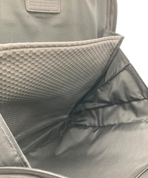 TUMI（トゥミ）TUMI (トゥミ) PC収納リュック ブラック×グレーの古着・服飾アイテム