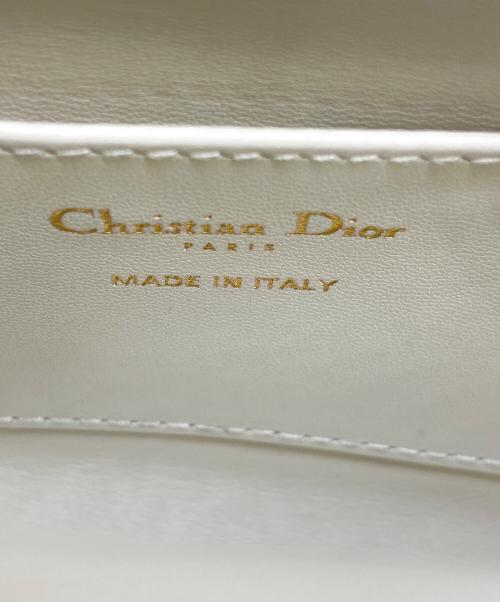 Christian Dior（クリスチャン ディオール）Christian Dior (クリスチャン ディオール) バケットバッグスモール ホワイト×ゴールドの古着・服飾アイテム
