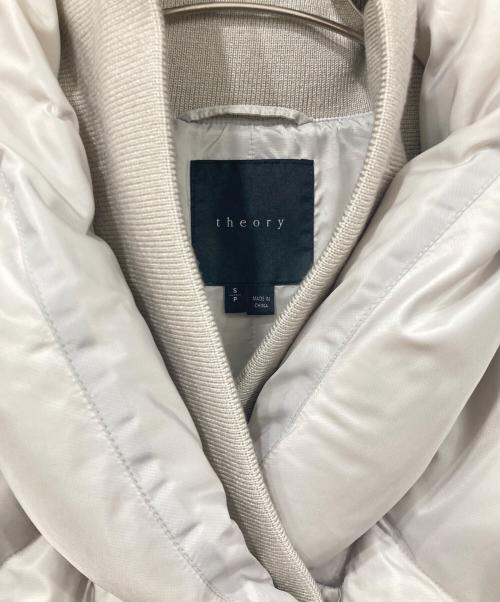 theory（セオリー）theory (セオリー) ダウンコート アイボリー サイズ:SIZE Sの古着・服飾アイテム