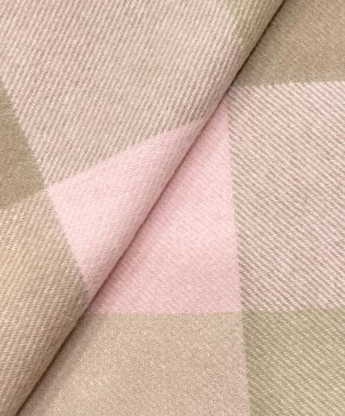 JOHNSTONS（ジョンストンズ）JOHNSTONS (ジョンストンズ) マフラー ピンク×ブラウンの古着・服飾アイテム