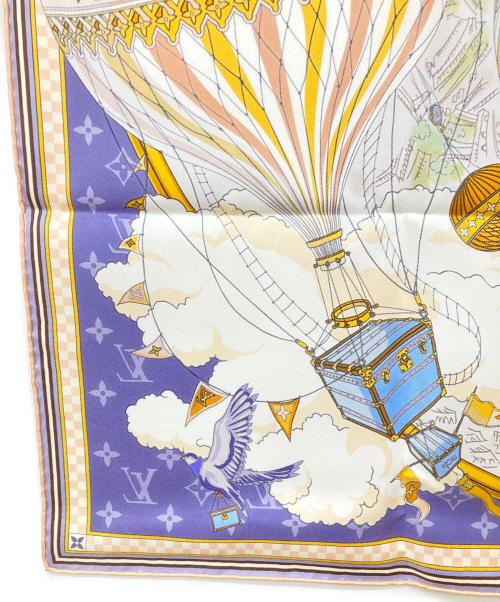 LOUIS VUITTON（ルイ ヴィトン）LOUIS VUITTON (ルイ ヴィトン) カレ90 フロム ザ クラウド マルチカラーの古着・服飾アイテム