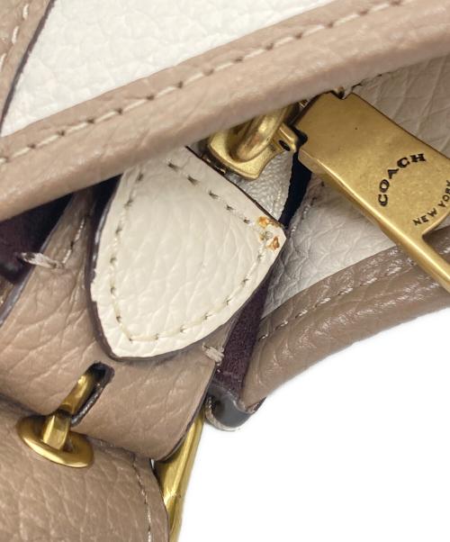 COACH（コーチ）COACH (コーチ) クロスボディバッグ ブラウンの古着・服飾アイテム