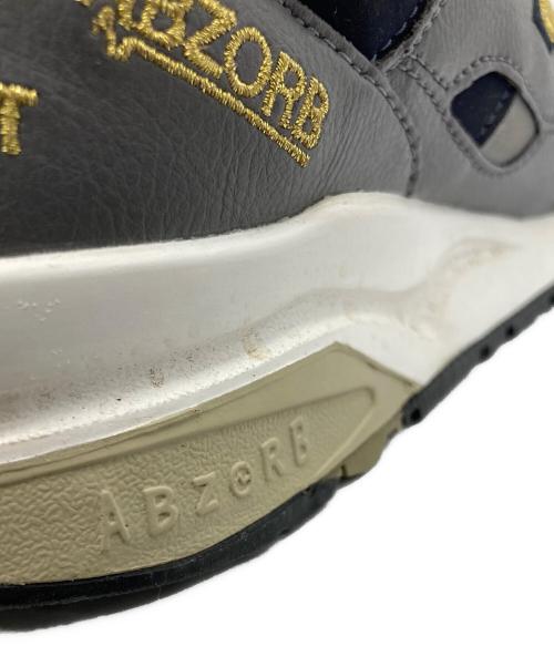 NEW BALANCE（ニューバランス）NEW BALANCE (ニューバランス) スニーカー グレー×ゴールド サイズ:27.5cmの古着・服飾アイテム