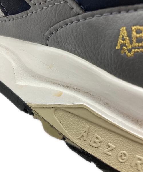NEW BALANCE（ニューバランス）NEW BALANCE (ニューバランス) スニーカー グレー×ゴールド サイズ:27.5cmの古着・服飾アイテム