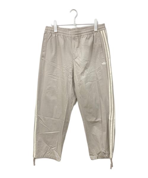 adidas（アディダス）adidas (アディダス) トラックパンツ ベージュ サイズ:3XLサイズ 未使用品の古着・服飾アイテム