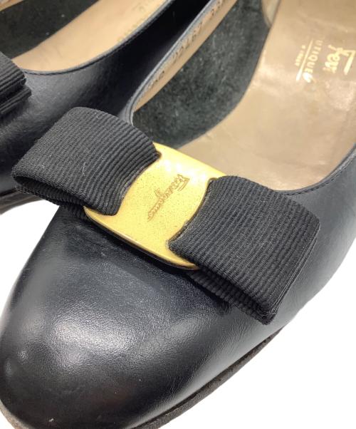 Salvatore Ferragamo（サルヴァトーレ フェラガモ）Salvatore Ferragamo (サルヴァトーレ フェラガモ) パンプス ブラック サイズ:6 1/2の古着・服飾アイテム