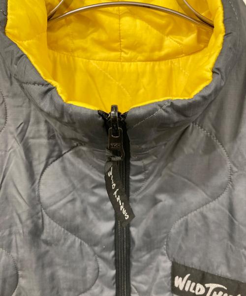 WILD THINGS（ワイルドシングス）WILD THINGS (ワイルドシングス) リバーシブルプリマロフトジャケット グレー×イエロー サイズ:Lの古着・服飾アイテム