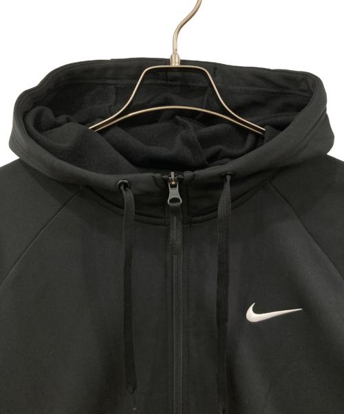 NIKE（ナイキ）NIKE (ナイキ) フルジップ フィットネスパーカー ブラック サイズ:XL 未使用品の古着・服飾アイテム
