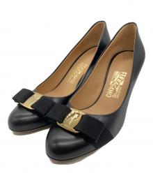 Salvatore Ferragamo（サルヴァトーレ フェラガモ）の古着「ヒールパンプス」｜ブラック