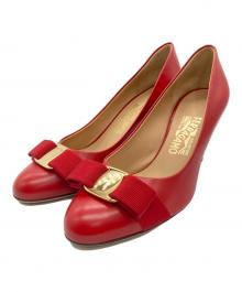 Salvatore Ferragamo（サルヴァトーレ フェラガモ）の古着「ヒールパンプス」｜レッド