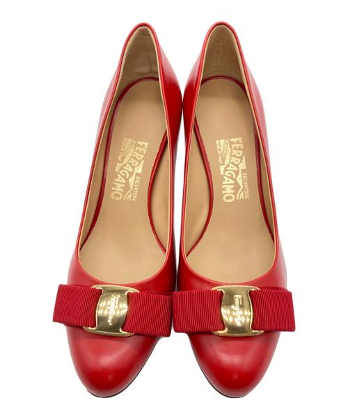 Salvatore Ferragamo（サルヴァトーレ フェラガモ）Salvatore Ferragamo (サルヴァトーレ フェラガモ) ヒールパンプス レッド サイズ:6 1/2の古着・服飾アイテム