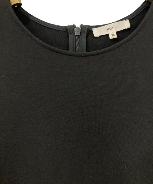 YORI（ヨリ）YORI (ヨリ) ぬくぬくティアードフリルブラウス ブラック サイズ:SIZE 36の古着・服飾アイテム