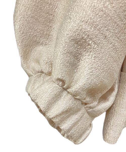 YORI（ヨリ）YORI (ヨリ) シャイニーパフブラウス ベージュ サイズ:SIZE 36の古着・服飾アイテム