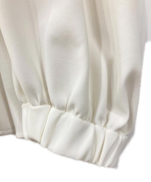 YORI（ヨリ）YORI (ヨリ) セレモニーリボンパフブラウス ホワイト サイズ:SIZE 36の古着・服飾アイテム