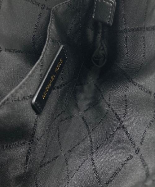 MICHAEL KORS（マイケル・コース）MICHAEL KORS (マイケル・コース) ショルダーポーチ ブラックの古着・服飾アイテム