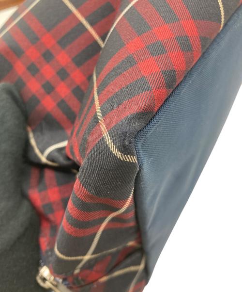 BURBERRY BLUE LABEL（バーバリー ブルー レーベル）BURBERRY BLUE LABEL (バーバリー ブルー レーベル) ハンドバッグ ブラック×レッドの古着・服飾アイテム