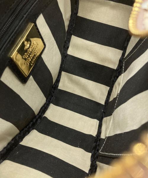Vivienne Westwood（ヴィヴィアンウエストウッド）Vivienne Westwood (ヴィヴィアンウエストウッド) ハート型ハンドバッグ ベージュの古着・服飾アイテム