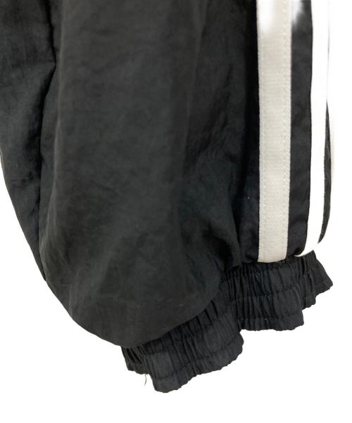 adidas（アディダス）adidas (アディダス) DISRUPTED ICON TRACK TOPS ブラック サイズ:SIZE Sの古着・服飾アイテム