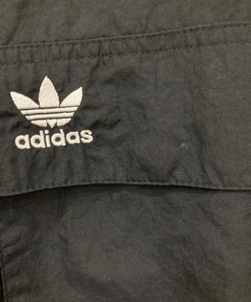 adidas（アディダス）adidas (アディダス) DISRUPTED ICON TRACK TOPS ブラック サイズ:SIZE Sの古着・服飾アイテム