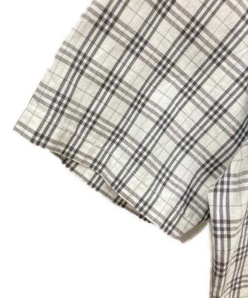 BURBERRY BLACK LABEL（バーバリーブラックレーベル）BURBERRY BLACK LABEL (バーバリーブラックレーベル) 半袖シャツ グレーホワイト サイズ:3の古着・服飾アイテム