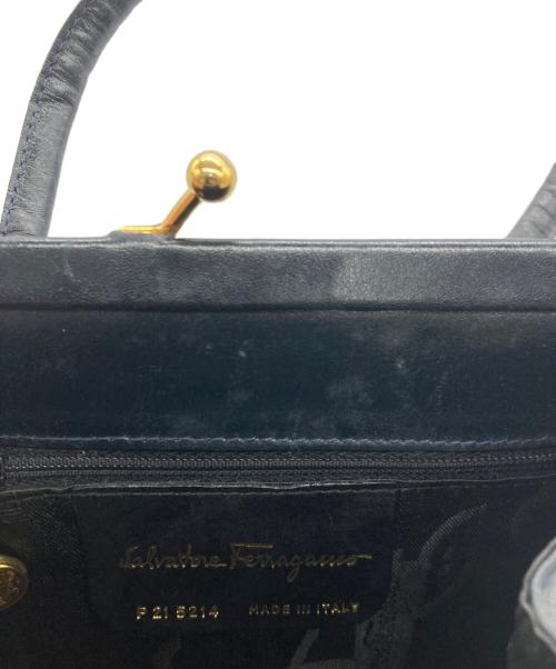 Salvatore Ferragamo（サルヴァトーレ フェラガモ）Salvatore Ferragamo (サルヴァトーレ フェラガモ) ショルダーバッグ ブラックの古着・服飾アイテム