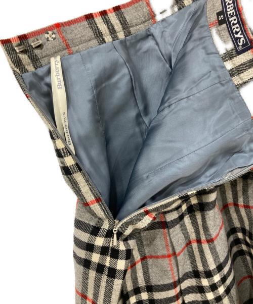Burberry's（バーバリーズ）Burberry's (バーバリーズ) スカート グレー サイズ:SIZE Sの古着・服飾アイテム