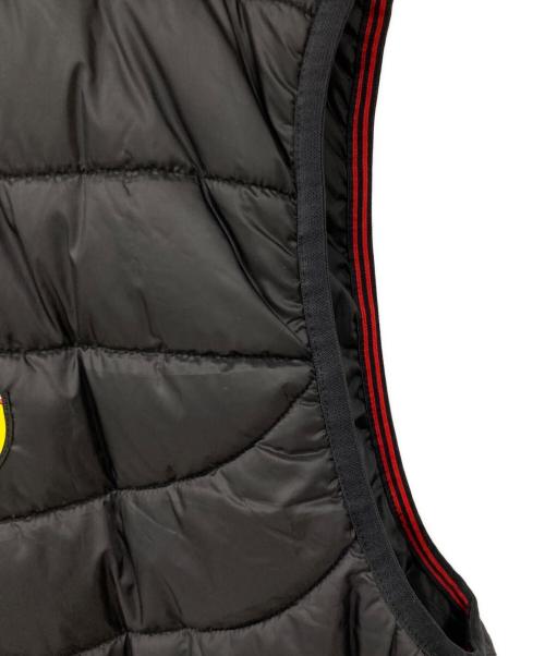 Scuderia Ferrari（スクーデリア・フェラーリ）Scuderia Ferrari (スクーデリア・フェラーリ) 中綿ベスト ブラック×レッド サイズ:XXLの古着・服飾アイテム
