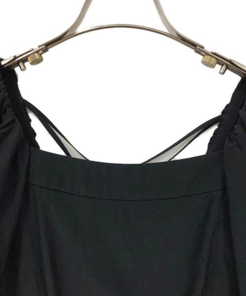 Snidel（スナイデル）Snidel (スナイデル) バックデザインヘムボリュームワンピース ブラックの古着・服飾アイテム