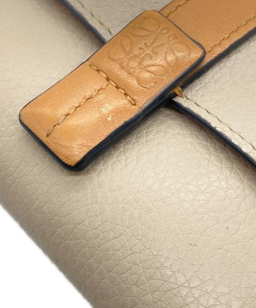LOEWE（ロエベ）LOEWE (ロエベ) スモールバーティカルウォレット ベージュ×ブラウンの古着・服飾アイテム