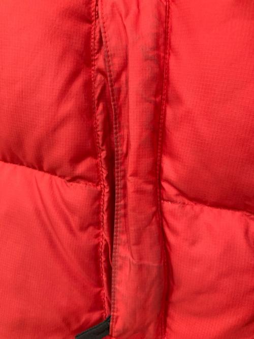 THE NORTH FACE（ザ ノース フェイス）THE NORTH FACE (ザ ノース フェイス) ダウンジャケット レッド×ブラック サイズ:Mの古着・服飾アイテム