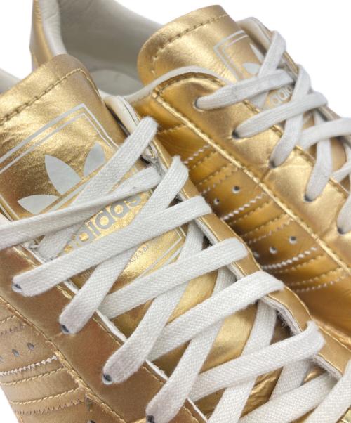 adidas（アディダス）adidas (アディダス) SUPERSTAR 80S METALLIC ゴールド サイズ:22.5cmの古着・服飾アイテム