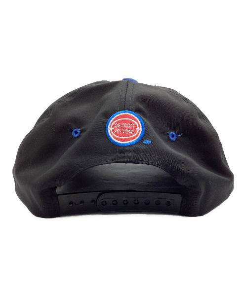 NBA（エヌビーエー）NBA (エヌビーエー) キャップ ブラック×ブルーの古着・服飾アイテム