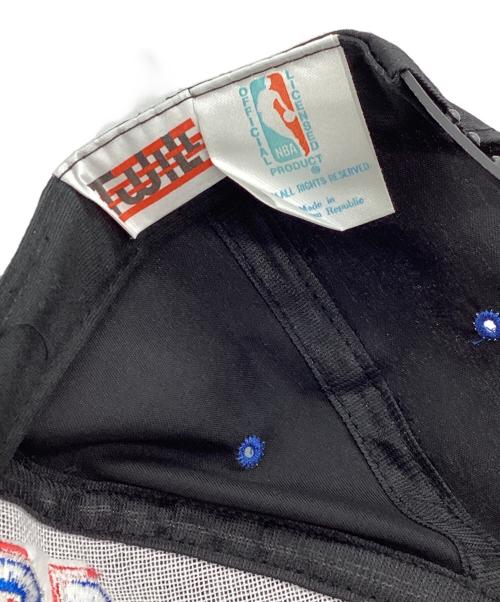NBA（エヌビーエー）NBA (エヌビーエー) キャップ ブラック×ブルーの古着・服飾アイテム