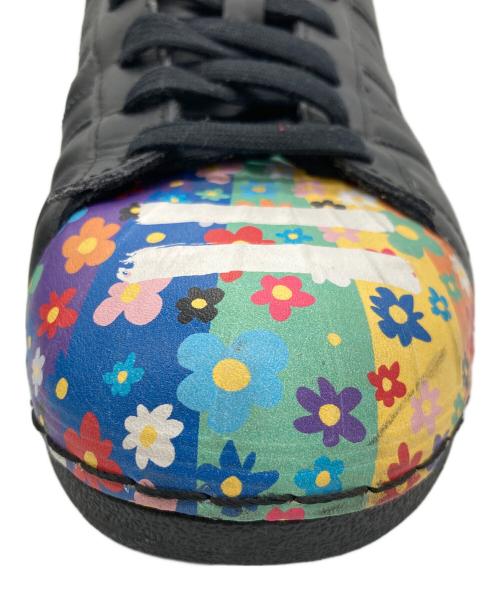 adidas（アディダス）adidas (アディダス) スーパースター ファレル スーパーシェル アートワーク ブラック サイズ:27cmの古着・服飾アイテム