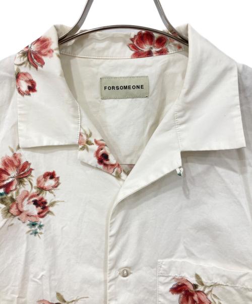 FORSOMEONE（フォーサムワン）FORSOMEONE (フォーサムワン) 半袖シャツ ホワイト×レッド サイズ:SIZE 46の古着・服飾アイテム