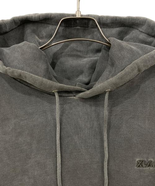X-LARGE（エクストララージ）X-LARGE (エクストララージ) PIGMENT DYED WORK PULLOVER HOODED SWEAT グレー サイズ:XLサイズの古着・服飾アイテム