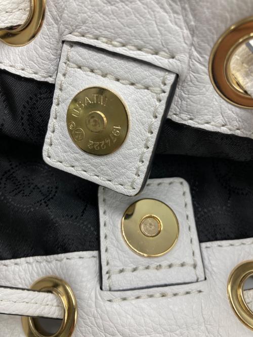 MICHAEL KORS（マイケルコース）MICHAEL KORS (マイケルコース) 巾着型ショルダーバッグ ホワイト×ブラックの古着・服飾アイテム